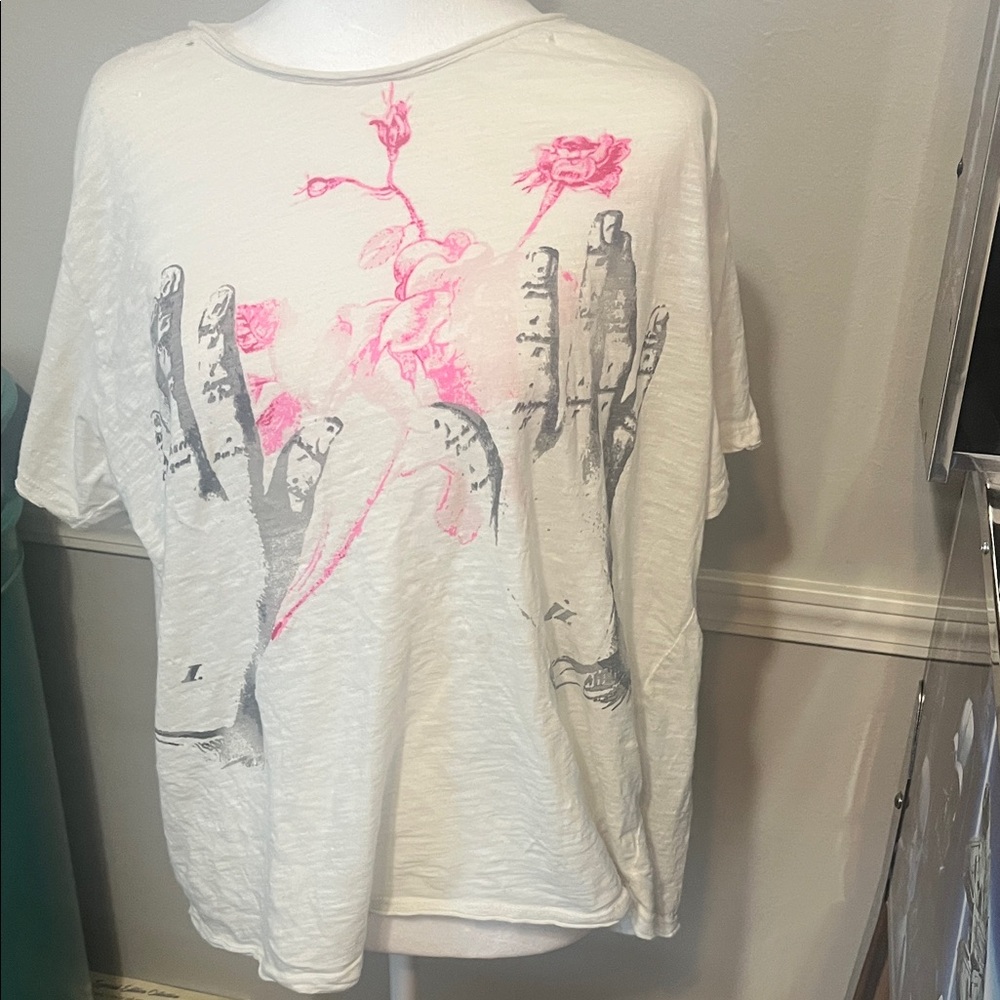 Magnolia Pearl Cream Short Sleeve Tee with Pink Rose & Gray Hands